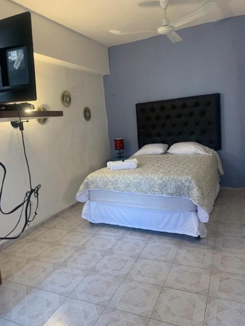 Casa Centro 70 Hotel Мерида Екстериор снимка